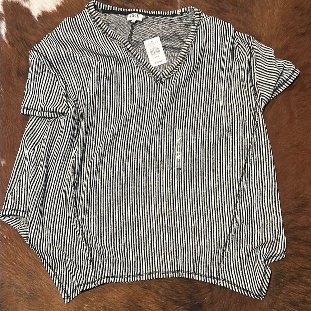 H&M Black and White Boxy Short Sleeve Tee